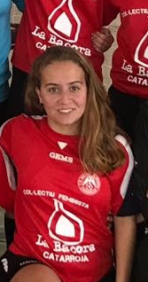 Andrea (ala izquierda)